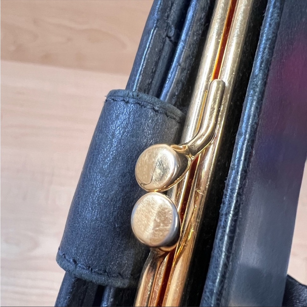 Authentic Gucci Wallet - Picture 4 of 13